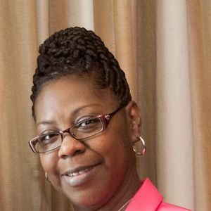 Meet your Posher, Etta